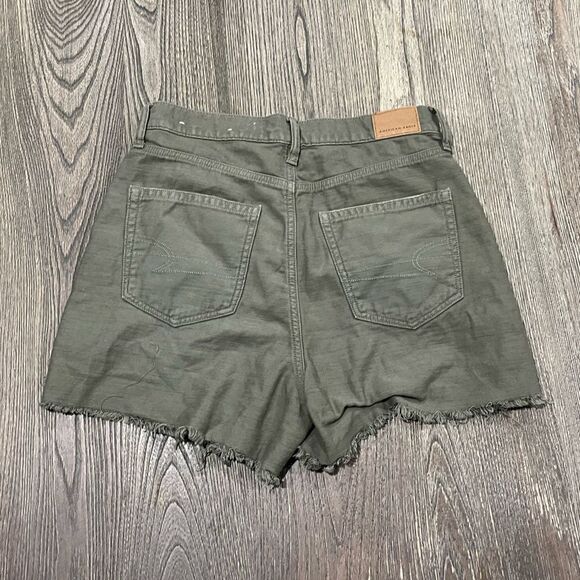 American Eagle Highest Rise Mom Shorts Distressed Raw Hem Denim Green Size 4 - Picture 8 of 8